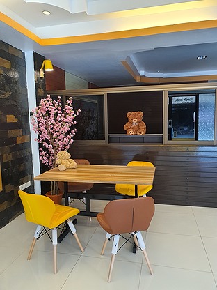 BEAR HUT