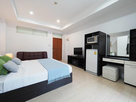Condo — photo 3