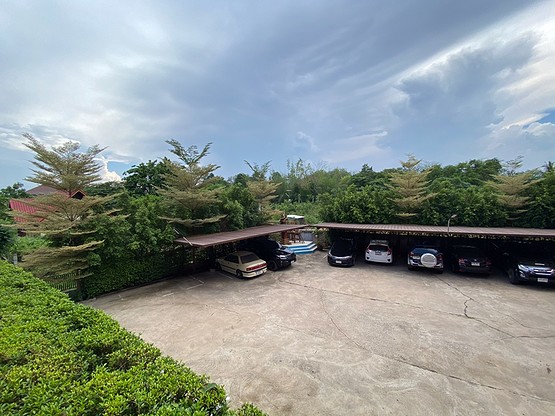 Condo — photo 2