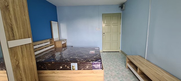 Condo · Wang Thonglang, bangkok — photo 3