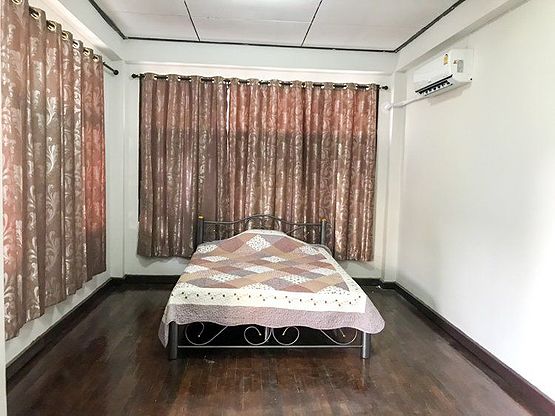 Condo — photo 1
