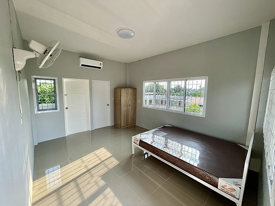 Condo — photo 2