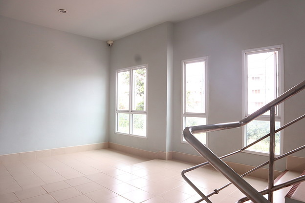 Condo — photo 2
