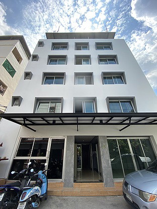 Condo · Bang Kapi, bangkok — photo 2