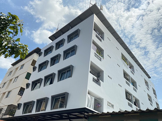 Condo · Bang Kapi, bangkok — photo 1