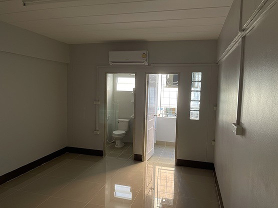 Condo · Mueang Chon Buri, chon_buri — photo 3