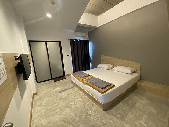 Condo — photo 1