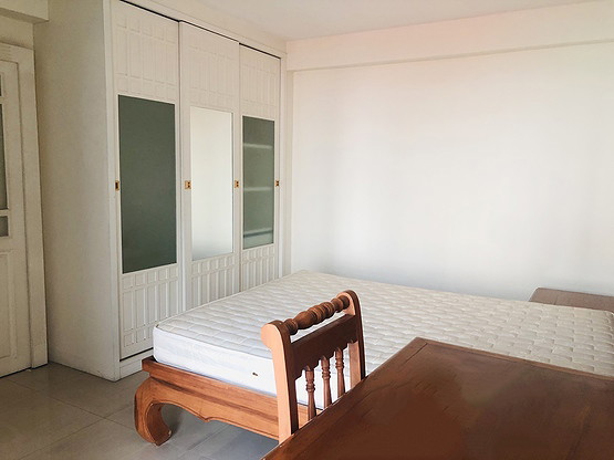 Condo · Wang Thonglang, bangkok — photo 4