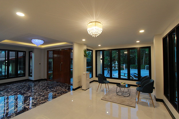 Condo — photo 4