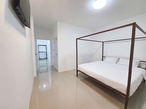 Condo — photo 2