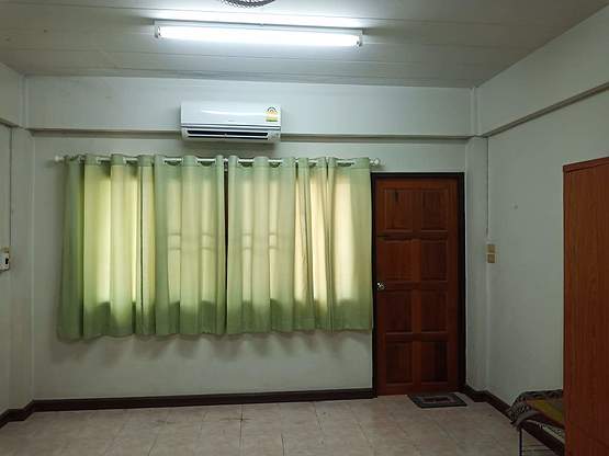 Condo — photo 1