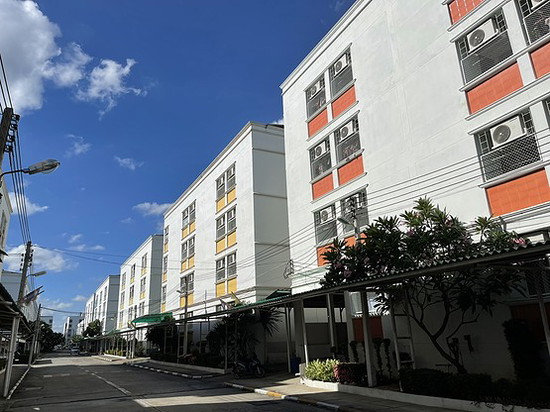 Rajapruk Residence - Apartment for Rent