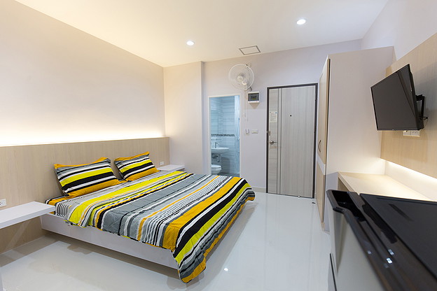Condo — photo 3