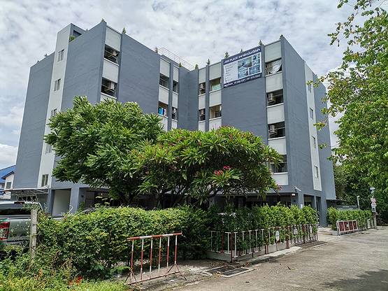 Condo · Wang Thonglang, bangkok — photo 1