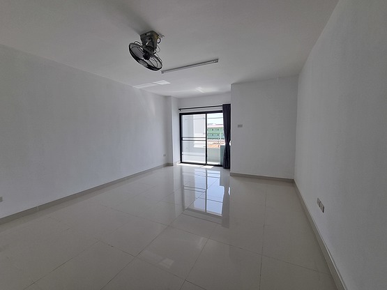 Condo · Bang Phli — photo 5