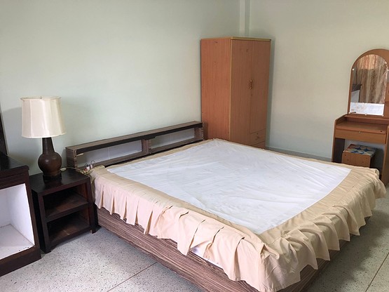 Condo — photo 2