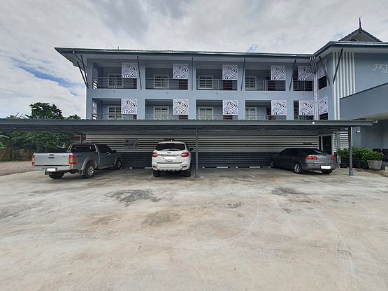 Condo — photo 2