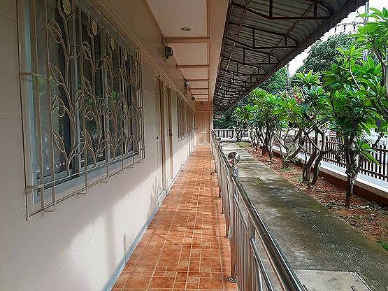 Condo — photo 2