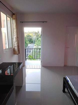 MB wealthy home — photo 3