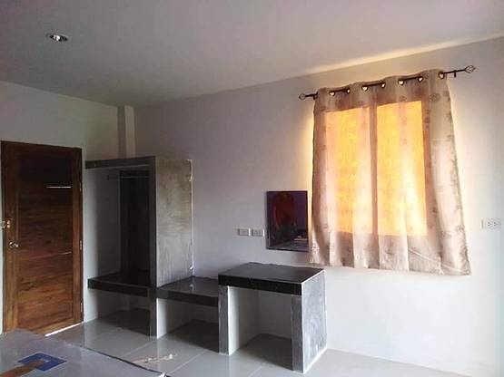 MB wealthy home — photo 4