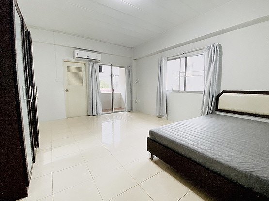 Condo · Watthana, bangkok — photo 1