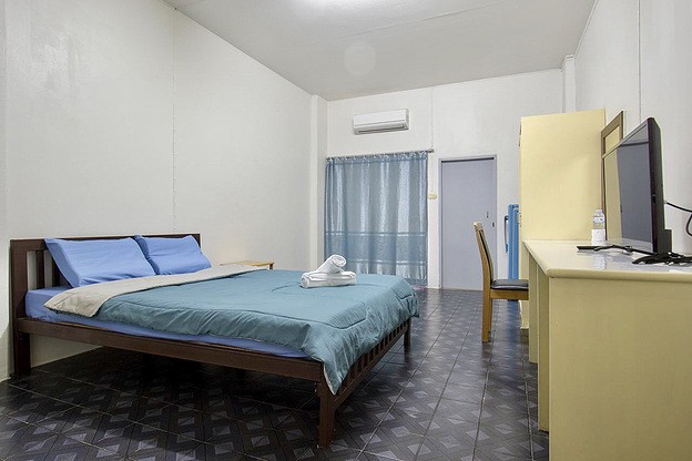 Condo · Mueang Chon Buri, chon_buri — photo 2