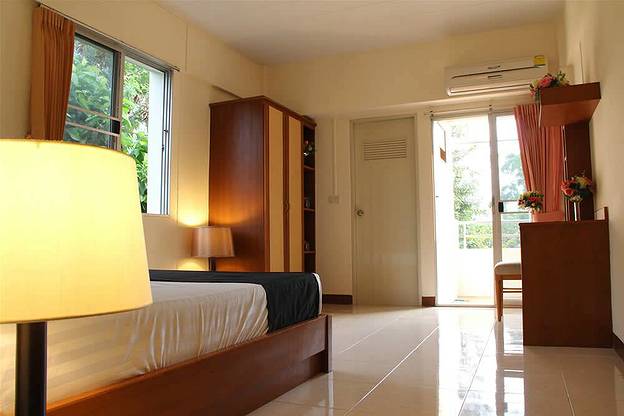 Condo · Wang Thonglang, bangkok — photo 1