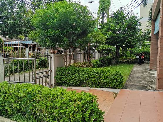 Condo · Wang Thonglang, bangkok — photo 2