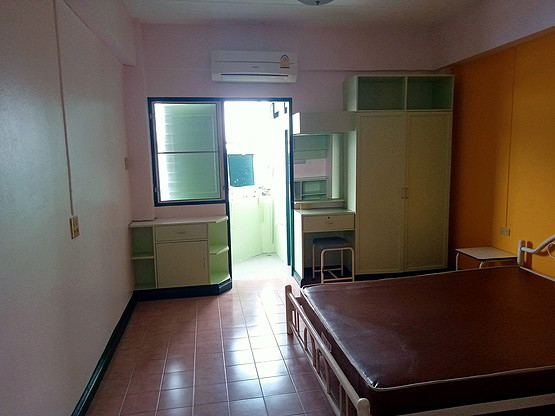 Condo · Bangkok Noi, bangkok — photo 1