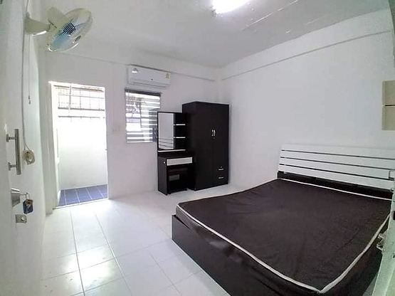 Condo · Bang Na, bangkok — photo 1
