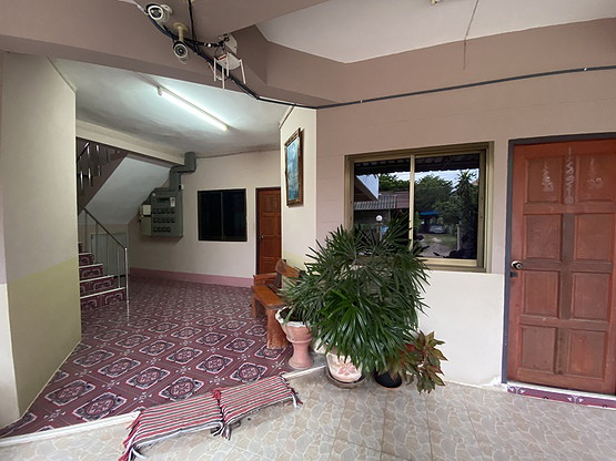 Condo — photo 2