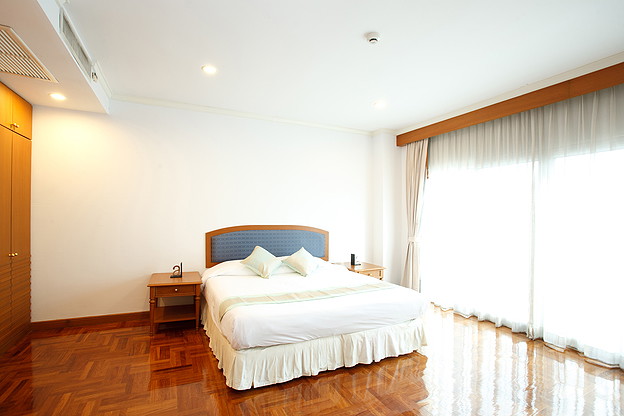 Condo · Watthana, bangkok — photo 1