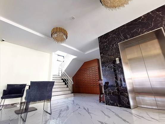 Condo · Huai Khwang, bangkok — photo 1