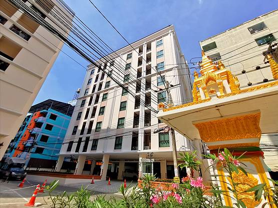 Condo · Huai Khwang, bangkok — photo 2