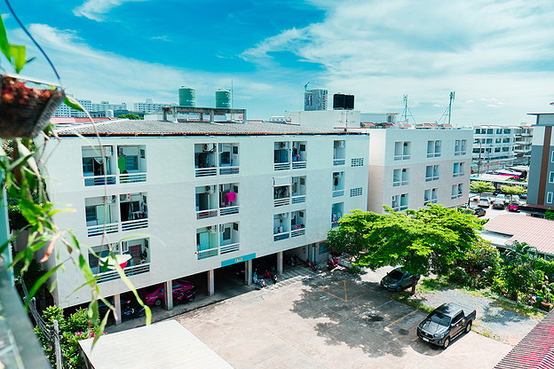 Condo · Wang Thonglang, bangkok — photo 1