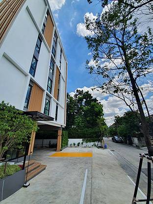 @93 Apartment — photo 3