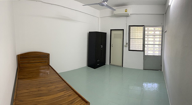 Condo — photo 2