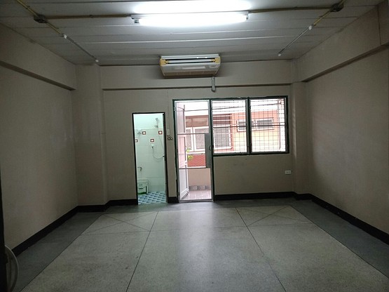 Condo · Huai Khwang, bangkok — photo 1