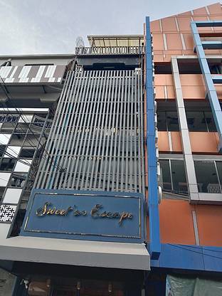 Condo · Khlong Toei, bangkok — photo 2