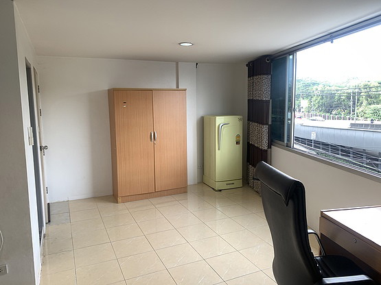 Condo · Bang Rak, bangkok — photo 3