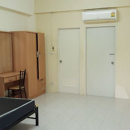 Condo — photo 2