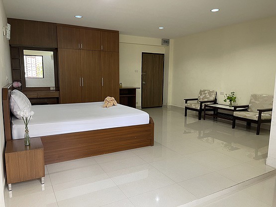 Condo · Bang Rak, bangkok — photo 3