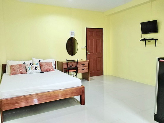 Condo — photo 2