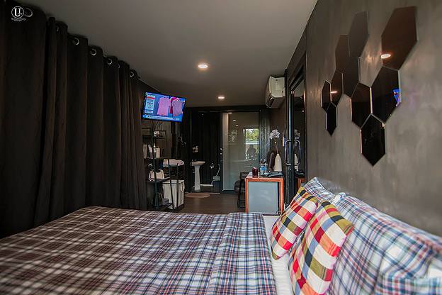 Condo — photo 2