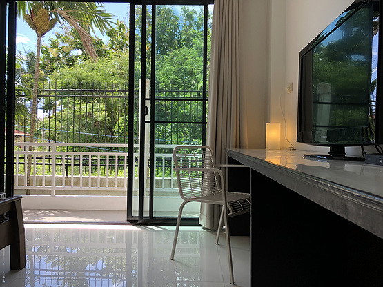 Condo — photo 2