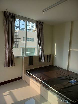 Condo · Sathon, bangkok — photo 2