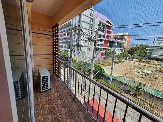 Condo — photo 4