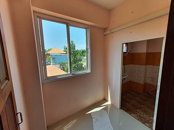 Condo — photo 2