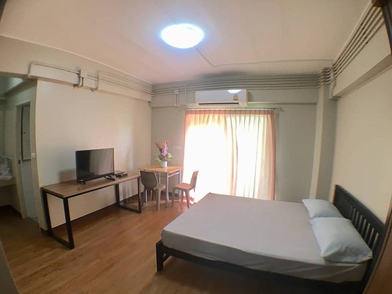 Condo · Huai Khwang, bangkok — photo 5