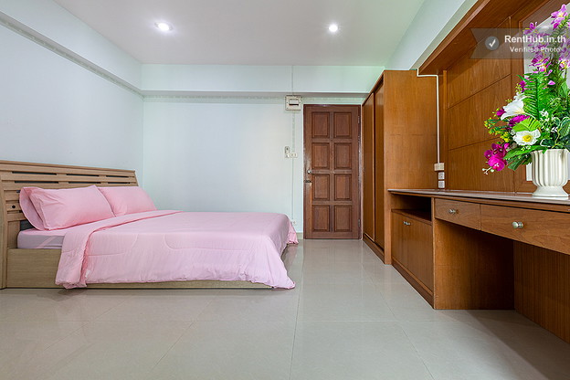 Condo · Huai Khwang, bangkok — photo 4